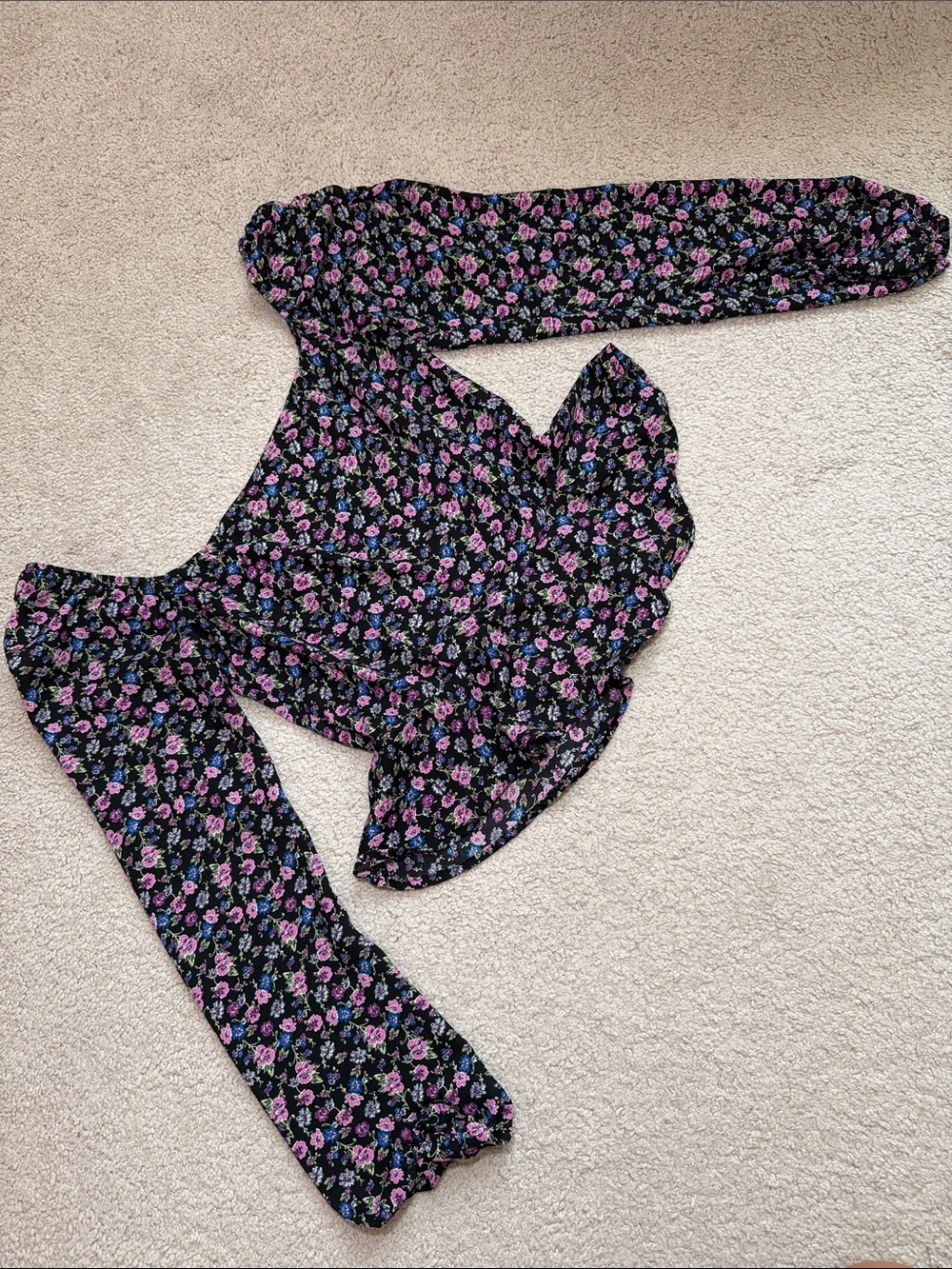 miami Black Floral Puff Sleeve Crop Top